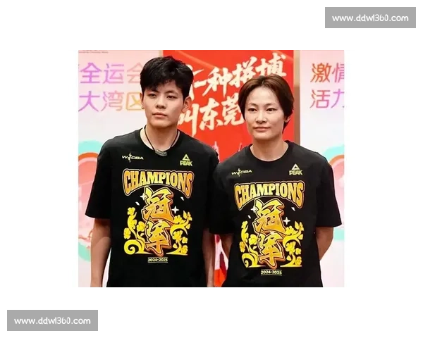 杨力维 x 杨舒予：女篮场上的铁臂双姝，碾碎对手防线！