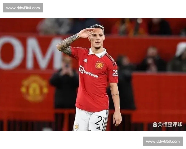 曼联名宿保罗 - 因斯醉驾揽胜撞隔离带：昔日铁血队长沦为酒驾反面教材