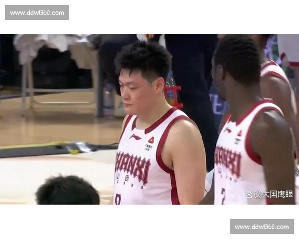 郭艾伦对决张宁引爆赛场新老后卫正面对抗谁能主宰胜负走向